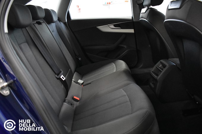 AUDI A4 Avant 30 TDI 136 CV S tronic